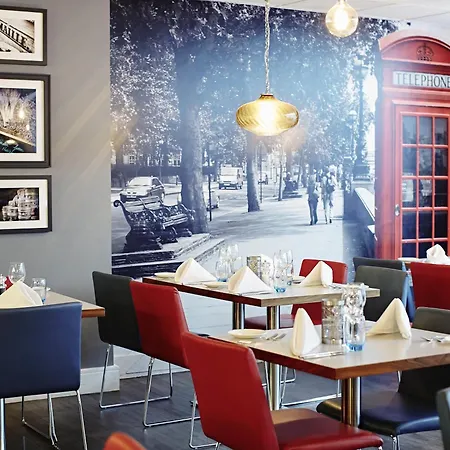 Novotel London Waterloo-3